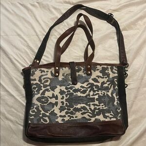 Myra Bag Black and Brown weekender bag